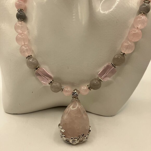 Stunning Genuine Rose Quartz Teardrop Pendant Necklace 20 ins NEW Adjustable - Picture 16 of 16